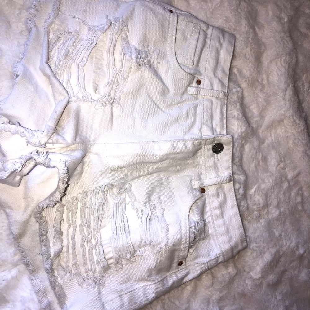 white, shorts, from pacsun - Picture 2 of 3
